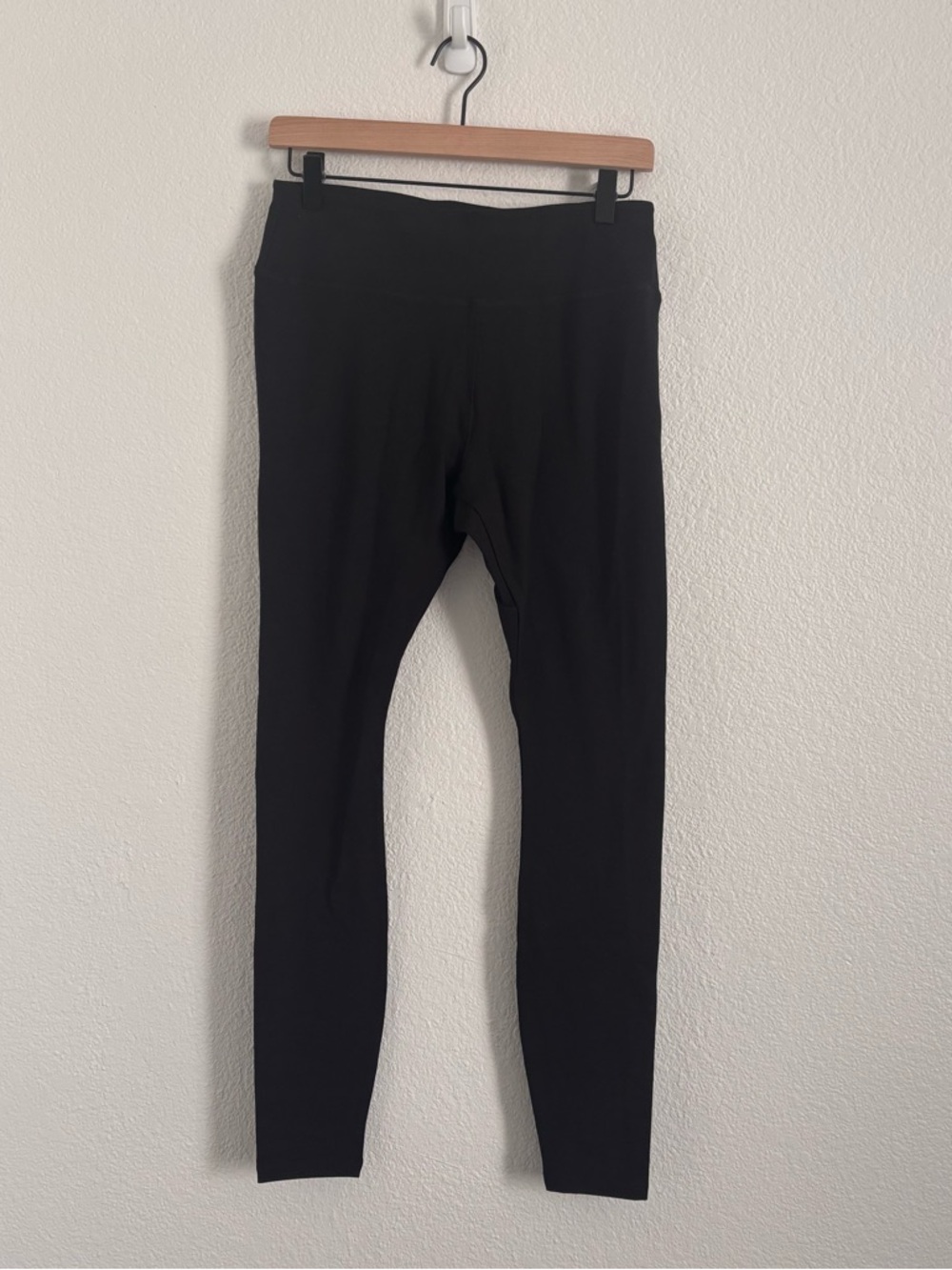 NWOT Pact Women's Size Medium Black High Rise Pull On Leggings